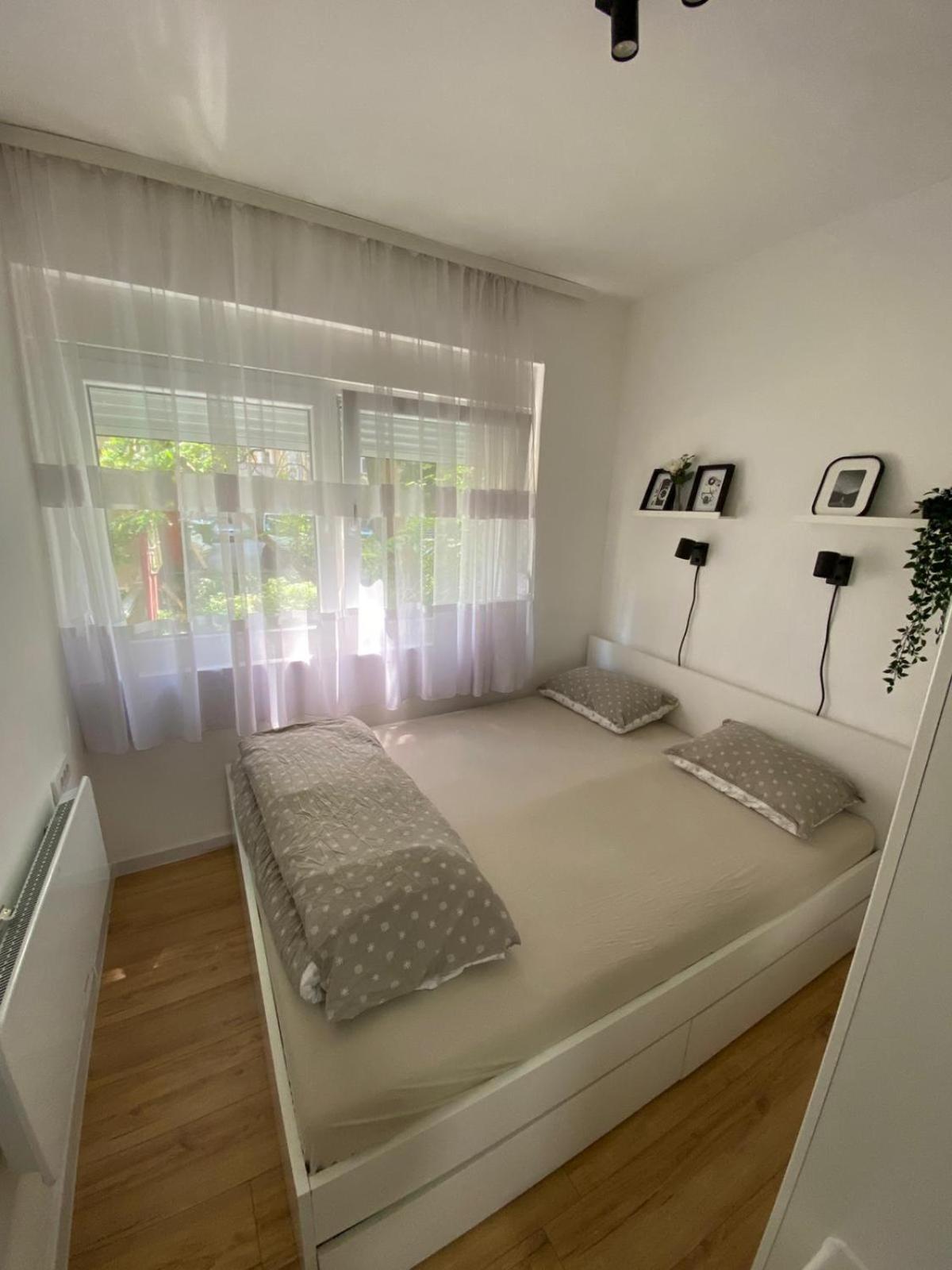 Urban Oasis Apartment Sajmiste Екстериор снимка
