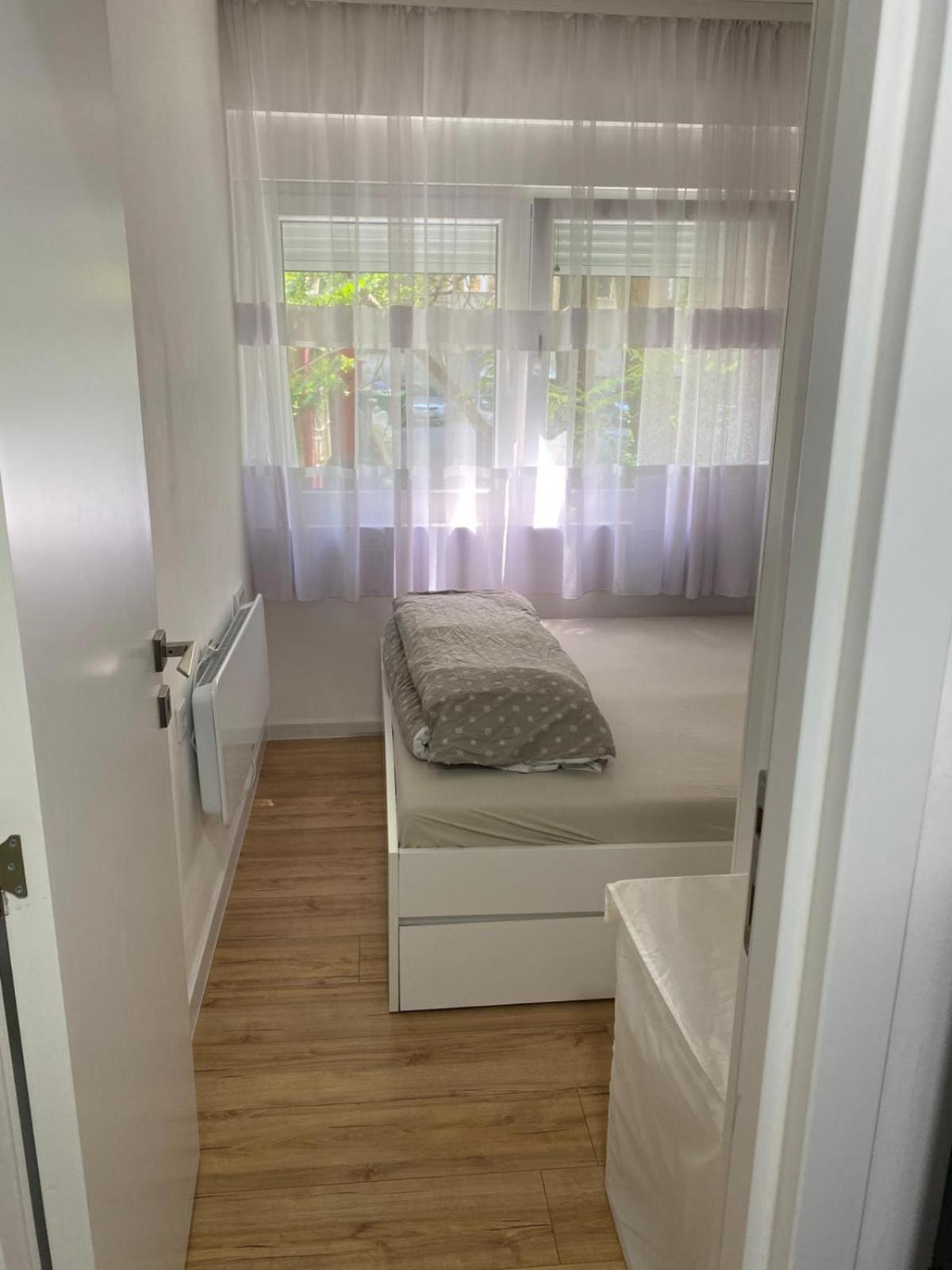Urban Oasis Apartment Sajmiste Екстериор снимка